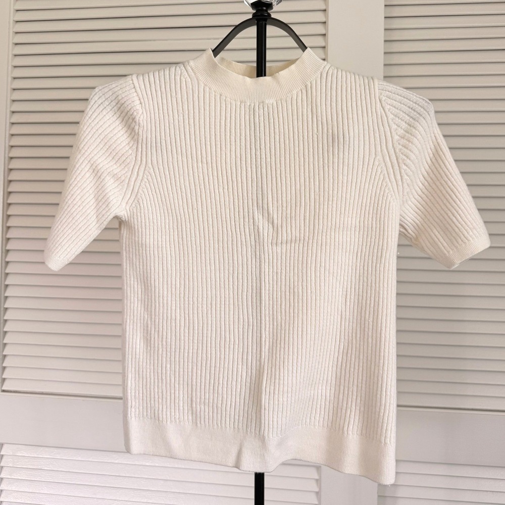 Uniqlo Lambswool Ribbed Crew Neck Short Sleeve Sweater Off White